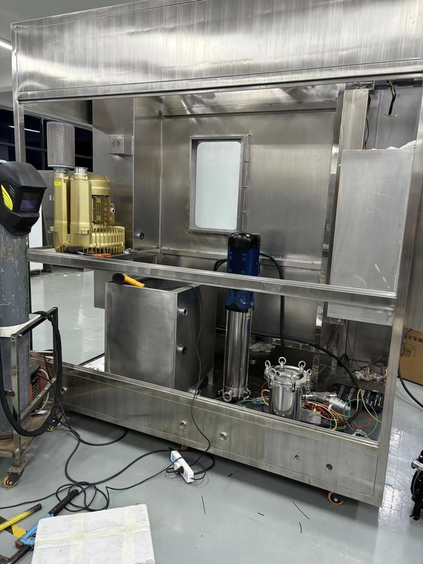 600 mm ancho del transportador neto de circuito impreso de la placa de ensamblaje de la máquina de limpieza para la limpieza