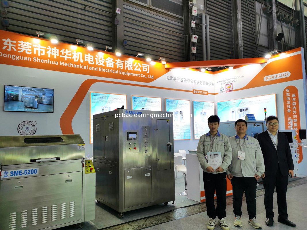 El tipo de lote de PCBA lava a chorro la máquina del deflux con 3 múltiples del espray 2 capas de PCBA del gabinete de la cesta 1wash