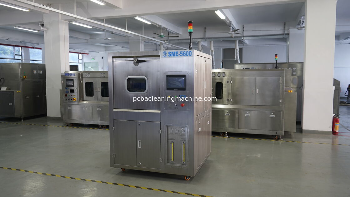 Rango de presión de gas 0.4-0.6Mpa Máquina de limpieza de PCB Proceso de limpieza La limpieza asegura los resultados de limpieza para las líneas de montaje electrónico