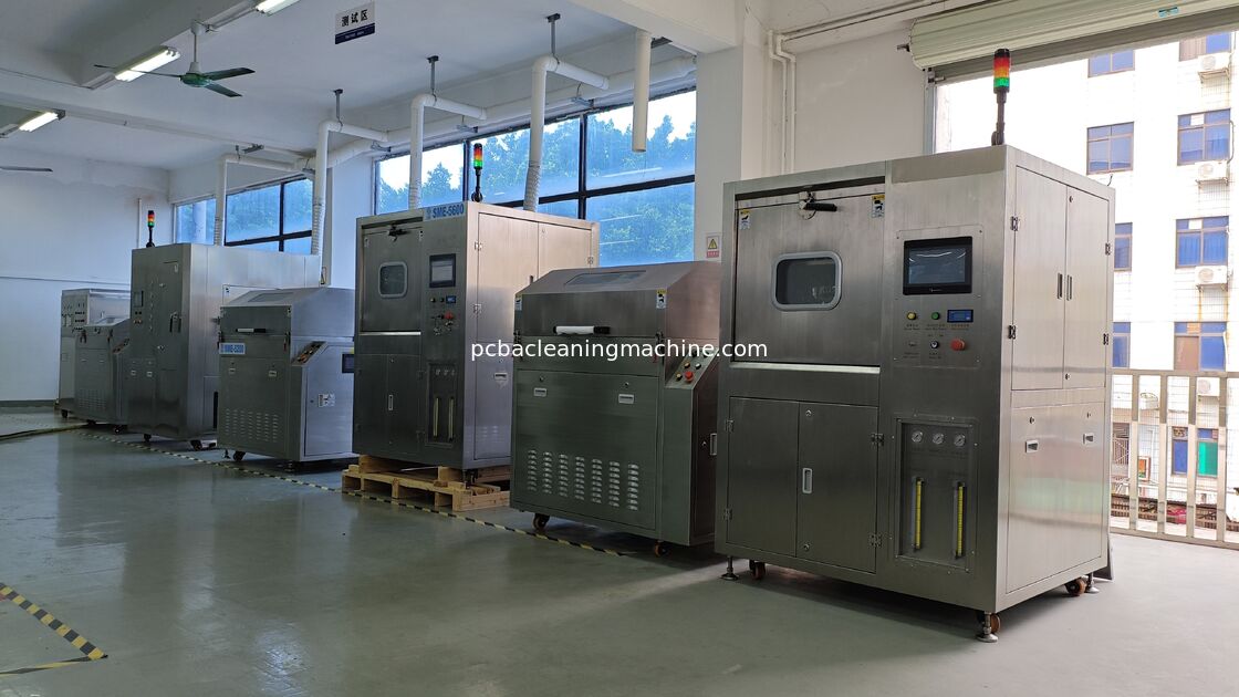 Rango de presión de gas 0.4-0.6Mpa Máquina de limpieza de PCB Proceso de limpieza La limpieza asegura los resultados de limpieza para las líneas de montaje electrónico