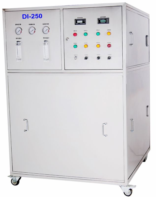 El marco de acero inoxidable de 250 l./h desionizó la máquina de capacity DI water del tanque de agua de la máquina 160L del agua
